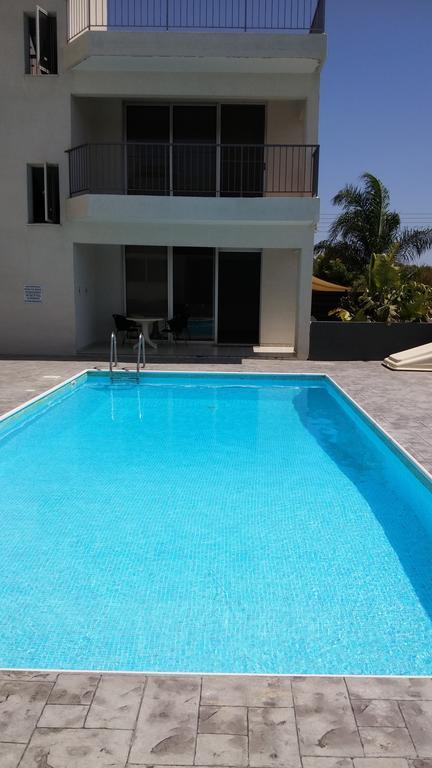 Palms Resort Apartments Alethriko Quarto foto